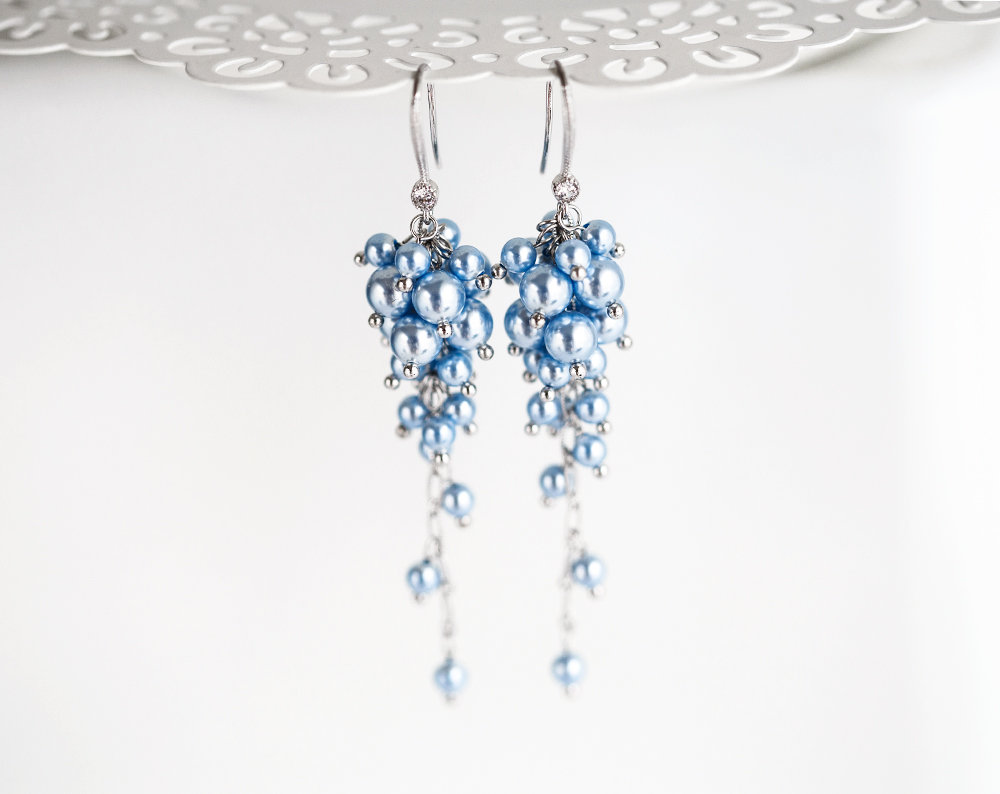 892 – Blue Long chandelier earrings Cluster Swarovski pearls bridal earrings. Blue Long chandelier earrings Cluster Swarovski pearls bridal earrings.