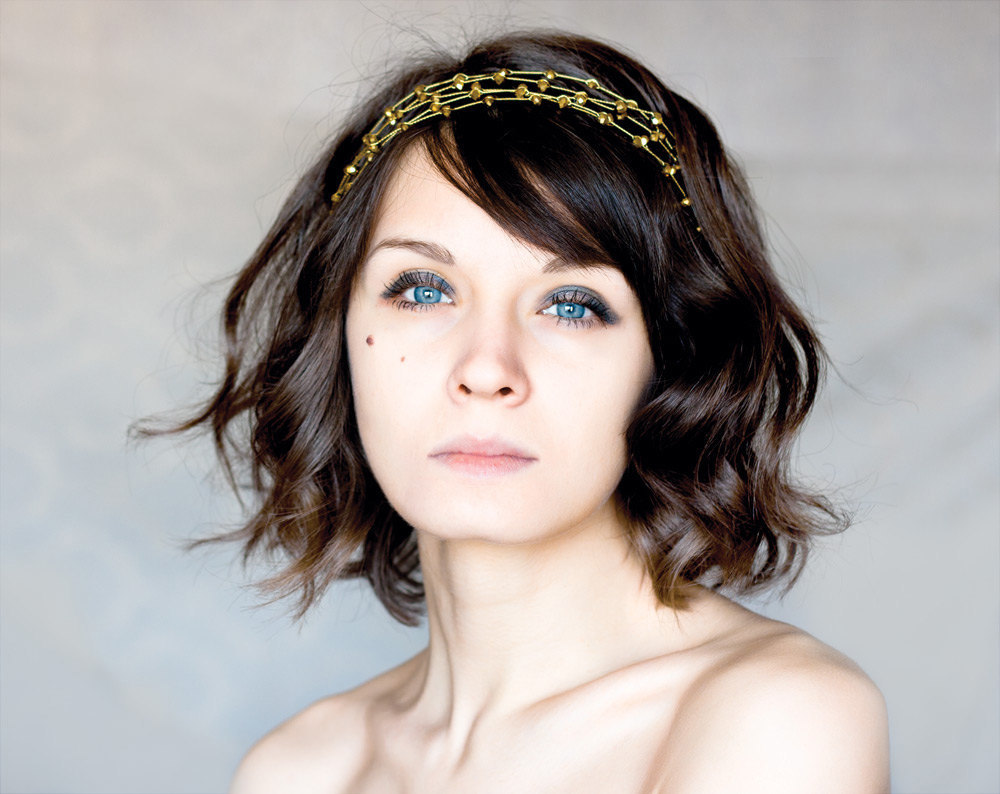 40 – Royal blue crystal headband wire crown. il fullxfull.870987651 38mb