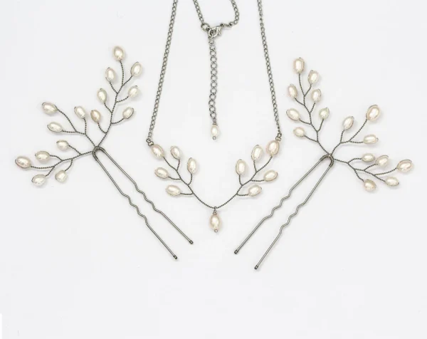 Pearls bridal jewelry Wedding set Hair pins and Necklace