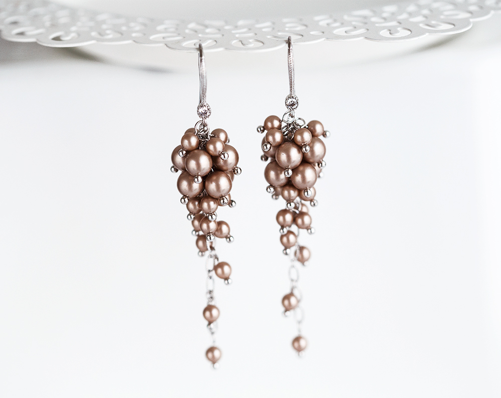 892 – Powder almond Long chandelier earrings Bridal Swarovski pearls earrings. IMG 5685 как смарт объект 1
