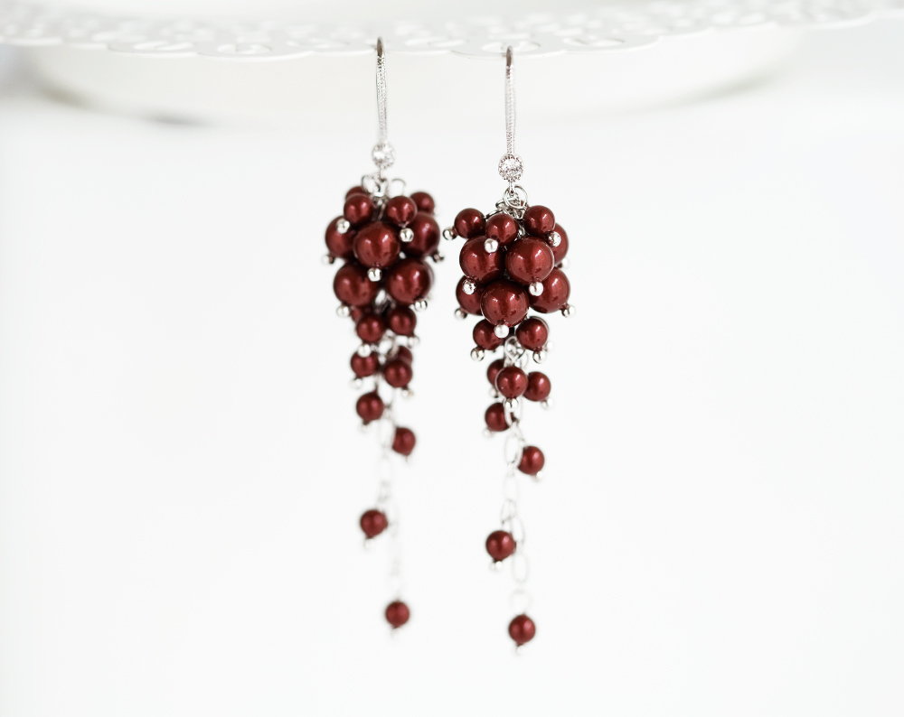 892 – Long red chandelier earrings Cluster Swarovski pearls bridal earrings Red pearls earrings