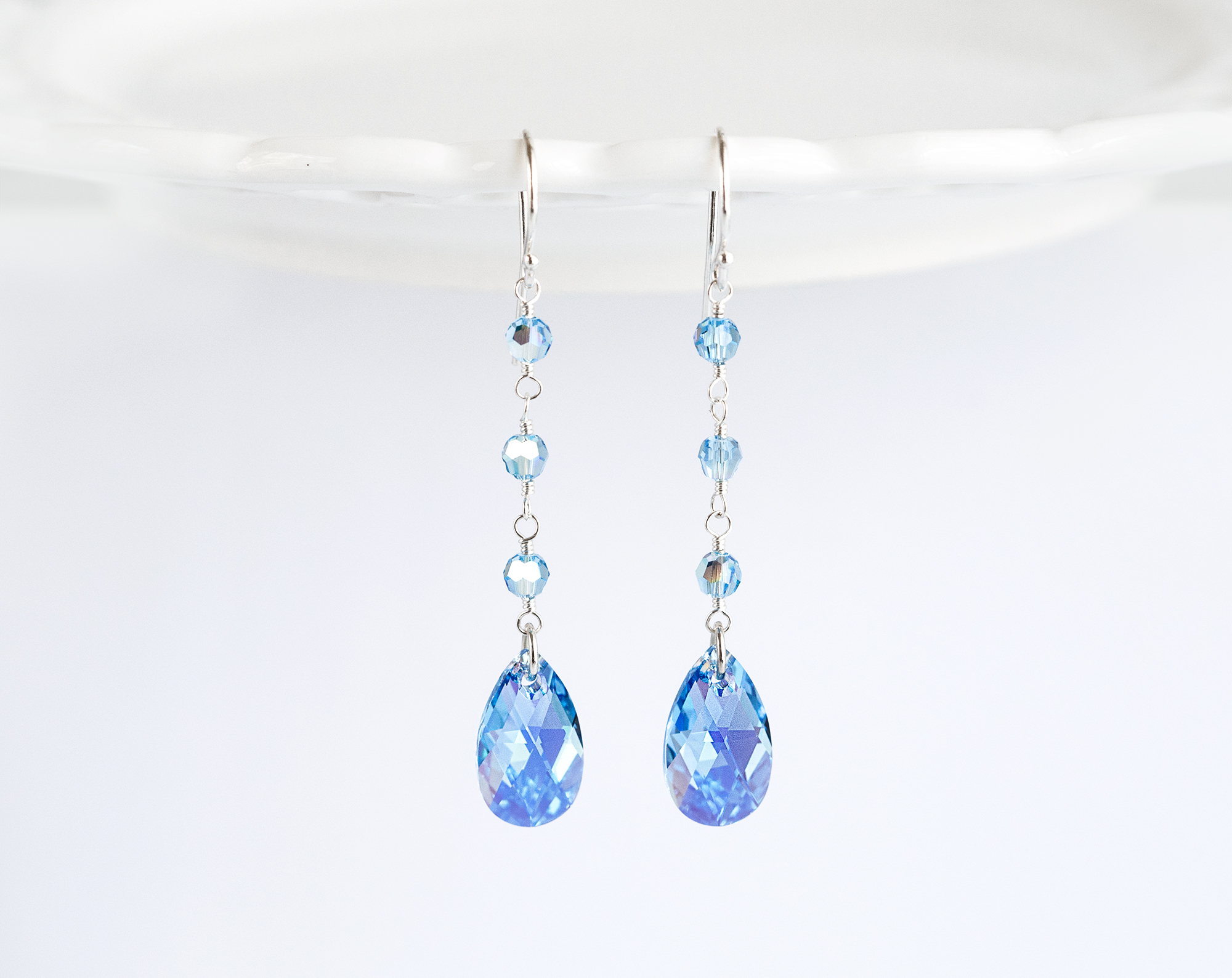 846 – Blue Swarovski long tear drop crystal earrings silver Blue Swarovski long tear drop crystal earrings silver