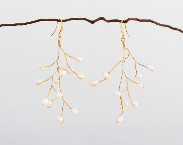 Gold twigs earrings Bridal pearls branches earrings vine