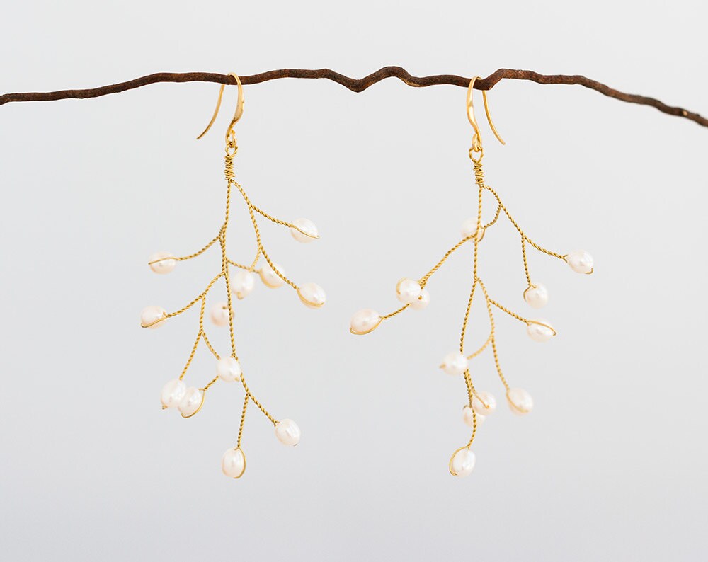 631 – Rose gold twigs earrings Bridal pearls and crystals branches earrings vine Gold twigs earrings Bridal pearls branches earrings vine